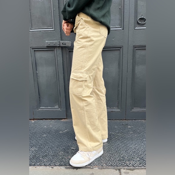 Brandy Melville Size S Baggy Kim Cargo Pants - Picture 4 of 9